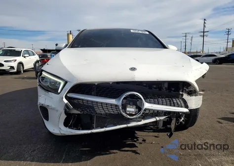 2022 Mercedes-Benz A 220 z USA, uszkodzony, nr VIN W1K3G4EB1NJ341814